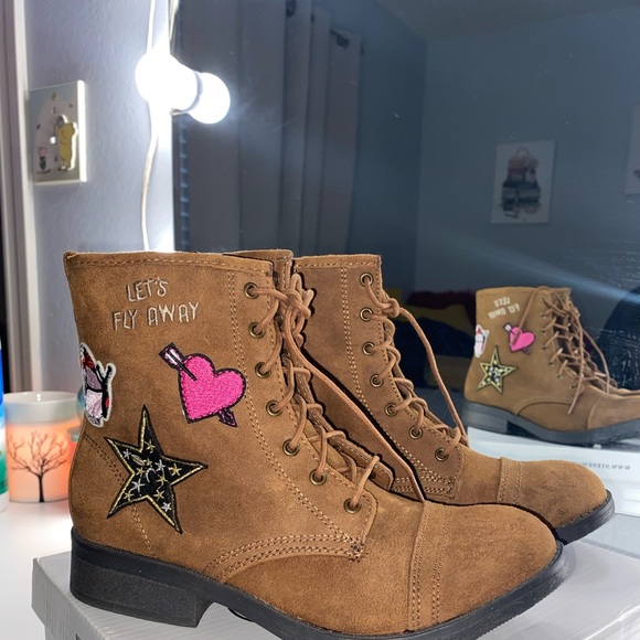 Steve Madden Boots - Picture 2 of 4